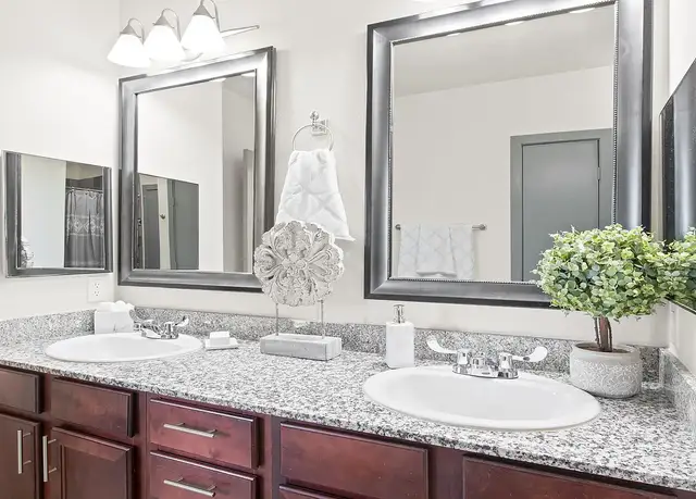 Photo of 1801 N Greenville Ave, Richardson, TX 75081