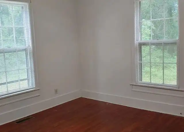 Property at 318 S Limestone St, Gaffney, SC, 29340, 1 bed, 1 bath, [object Object]