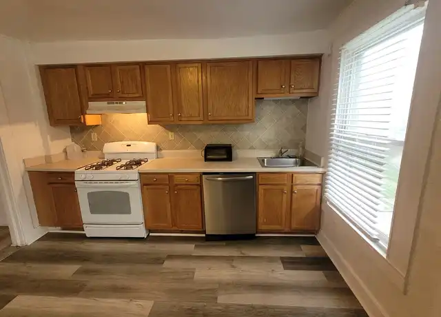 Property at 4200 Curtis Ave, Curtis Bay, MD, 21226, 2 beds, 1 bath, [object Object]