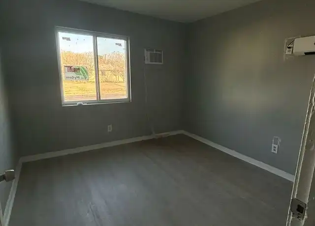 Property at 1511 22nd St Unit B, Lubbock, TX, 79411, 2 beds, 1 bath, [object Object]