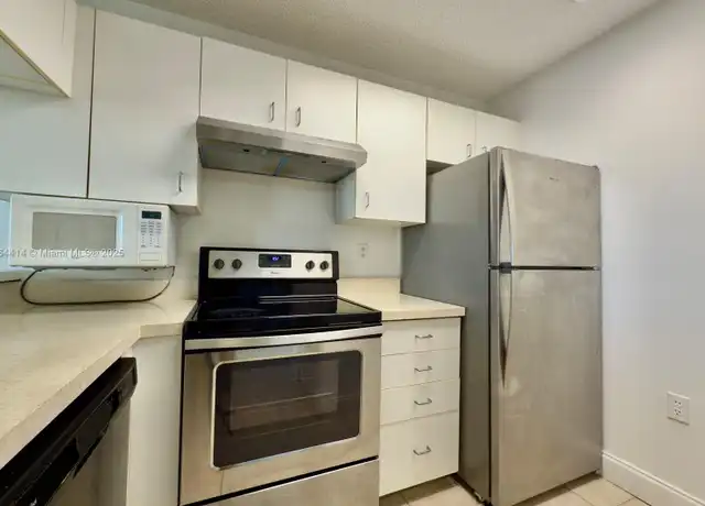 Property at 13204 Glenmoor Dr Unit 13204, West Palm Beach, FL, 33409, 1 bed, 1 bath, [object Object]