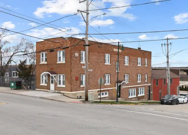 Property at 226 E Illinois St Unit 2, Lemont, IL, 60439, 2 beds, 1 bath, [object Object]