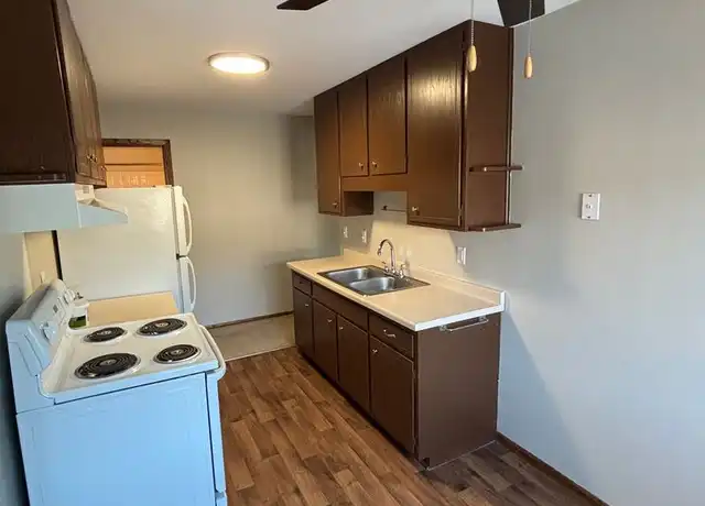 Property at 177 Thompson Ave E Unit 185-10, West St Paul, MN, 55118, 2 beds, 1.5 baths, [object Object]