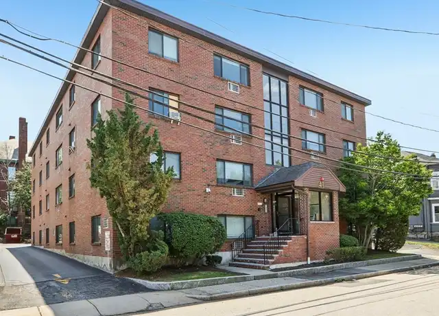 Property at 41 Walnut St #22, Waltham, MA, 02453, 3 beds, 1 bath, [object Object]