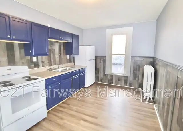 Property at 208 Thompson St Unit 2, Latrobe, PA, 15650, 1 bed, 1 bath, [object Object]