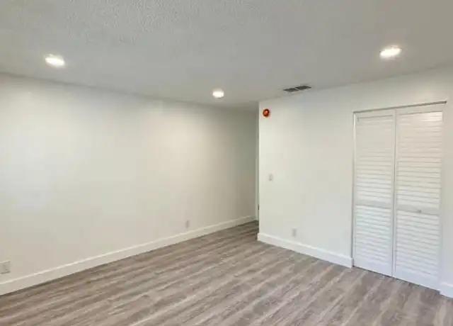 Property at 2314 Polk St, Hollywood, FL, 33020, 1 bed, 1 bath, [object Object]
