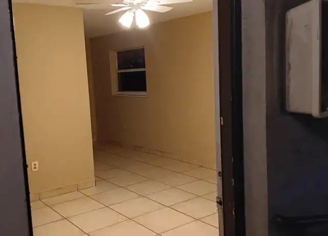 Property at 650 NW 28th St Unit 4, Miami, FL, 33127, 2 beds, 1 bath, [object Object]