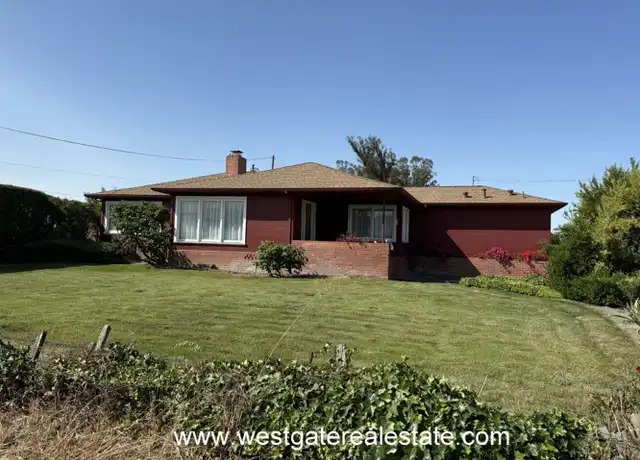 Property at 427 Corona Rd, Petaluma, CA, 94954, 4 beds, 2 baths, [object Object]