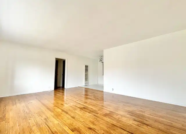 Property at 418 Vernon Ave Unit B, Venice, CA, 90291, 1 bed, 1 bath, [object Object]