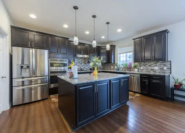 Property at 15746 Evergreen Ave, Saint Paul, MN, 55124, 5 beds, 4 baths, [object Object]