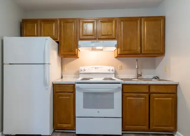 Property at 271 S Austin Springs Rd Unit 1, Johnson City, TN, 37601, 1 bed, 1 bath, [object Object]