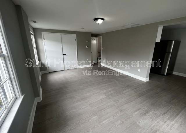 Photo of 18 W Park St Unit 1, Westerville, OH 43081