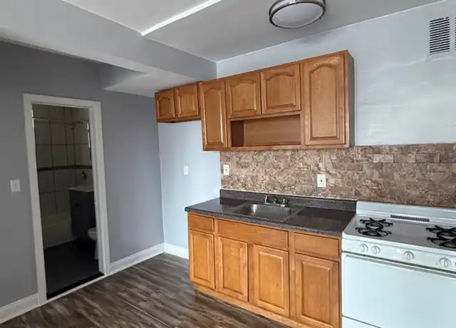 Property at 4 Chestnut St, East Orange, NJ, 07018, 1 bed, 1 bath, [object Object]