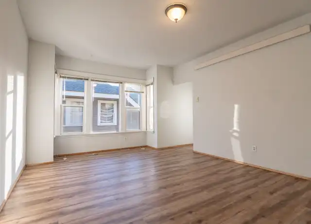 Property at 5114 N Williams Ave Unit 4, Portland, OR, 97217, 1 bed, 1 bath, [object Object]