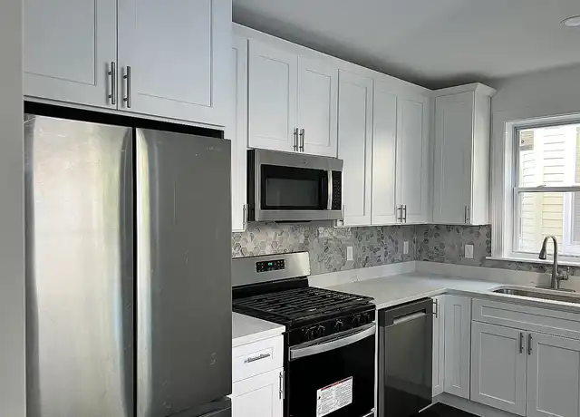 Property at 81 Alder St Unit 1, Waltham, MA, 02453, 5 beds, 3 baths, [object Object]