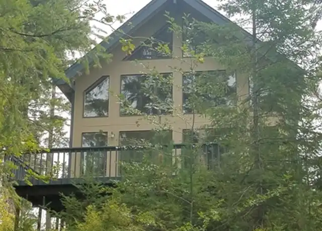Property at 640 E Emerald Lake Dr E, Grapeview, WA, 98546, 2 beds, 1 bath, [object Object]