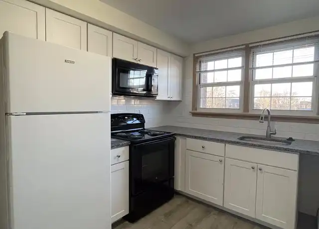 Property at 307 Washington St Unit 4, Weymouth, MA, 02188, 1 bed, 1 bath, [object Object]