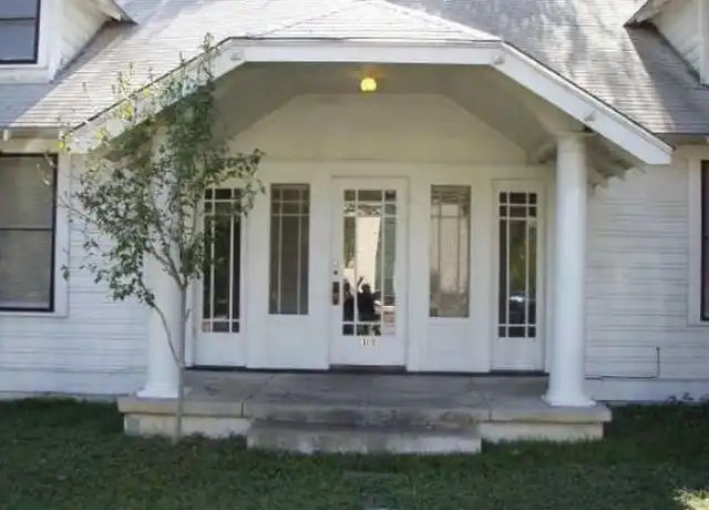 Property at 309 E 34th St, Austin, TX, 78705, 5 beds, 2 baths, [object Object]