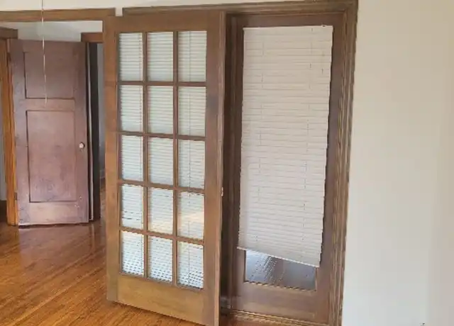 Property at 813 University Ave SE Unit 202, Minneapolis, MN, 55414, 2 beds, 1 bath, [object Object]