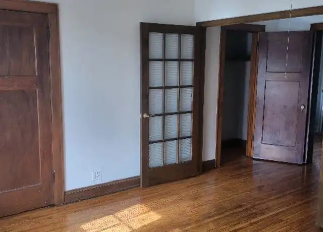 Property at 813 University Ave SE Unit 202, Minneapolis, MN, 55414, 2 beds, 1 bath, [object Object]
