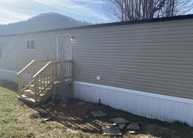 Property at 14 Rocky Ground Loop, Fairview, NC, 28730, 2 beds, 2 baths, [object Object]