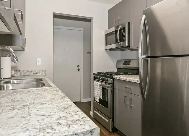 Property at Brighton Square - 354 Kent Ln, Madison, WI, 53713, 1 bed, 1 bath, [object Object]