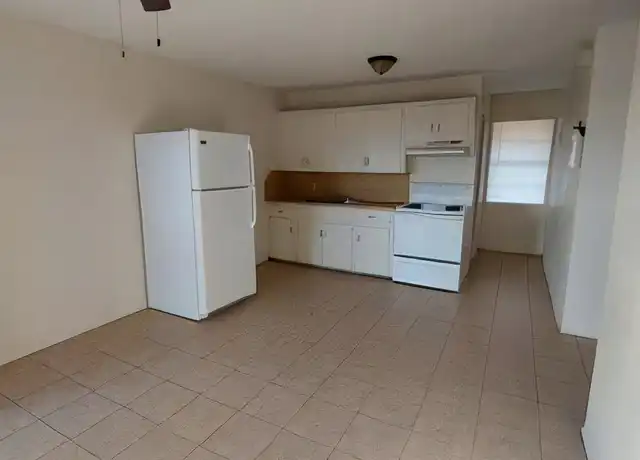 Property at 306 E Roberts Ave Unit 5, Donna, TX, 78537, 2 beds, 1 bath, [object Object]
