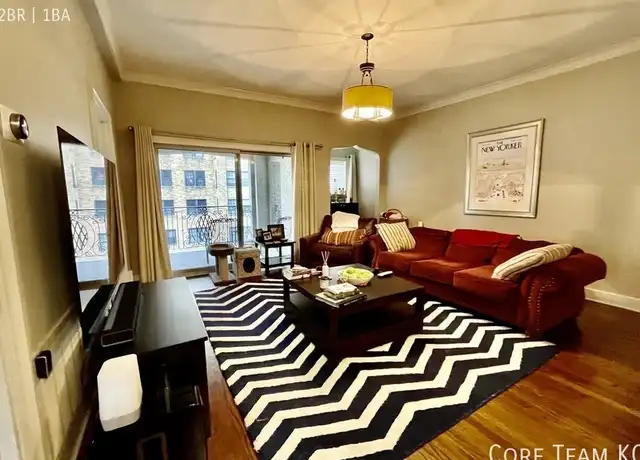 Property at 710 W 48th St Unit 301, Kansas City, MO, 64112, 2 beds, 1 bath, [object Object]
