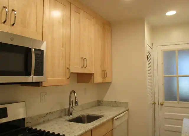 Property at 2229 40th Pl NW Unit 2, Washington, DC, 20007, 2 beds, 1 bath, [object Object]