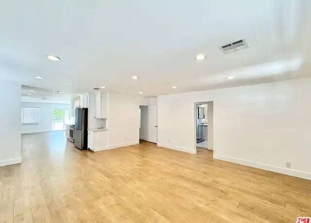 Property at 5937 Ranchito Ave, Van Nuys, CA, 91401, 3 beds, 2.5 baths, [object Object]