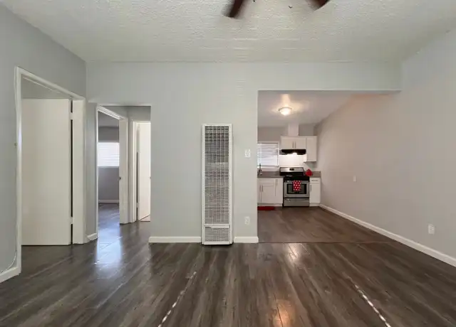 Property at 122 E 55th St Unit 5, Long Beach, CA, 90805, 2 beds, 1 bath, [object Object]
