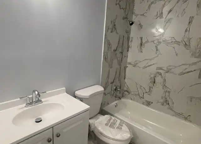 Property at 780 NE 46th Ct Unit 4, Oakland Park, FL, 33334, 2 beds, 2 baths, [object Object]