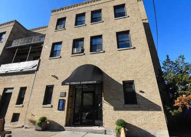 Property at 725 Judson Ave Unit 61, Highland Park, IL, 60035, 1 bed, 1 bath, [object Object]