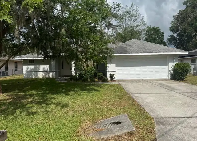 Property at 4221 NE 32nd Cir, Ocala, FL, 34479, 3 beds, 2 baths, [object Object]