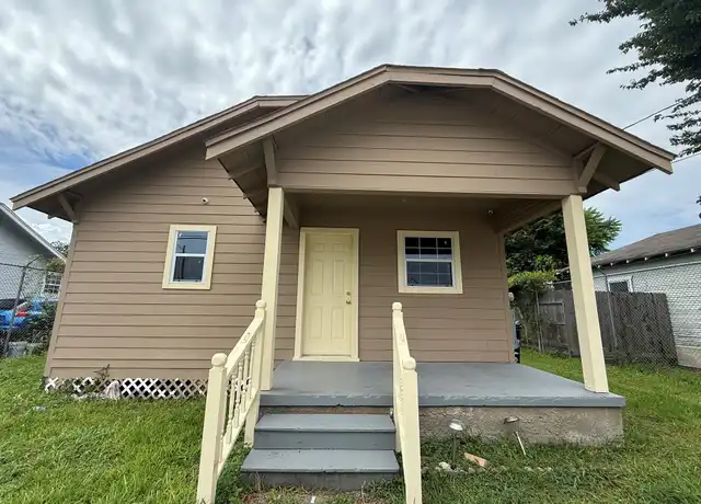 Property at 905 W Cavalcade St, Houston, TX, 77009, 2 beds, 1 bath, [object Object]