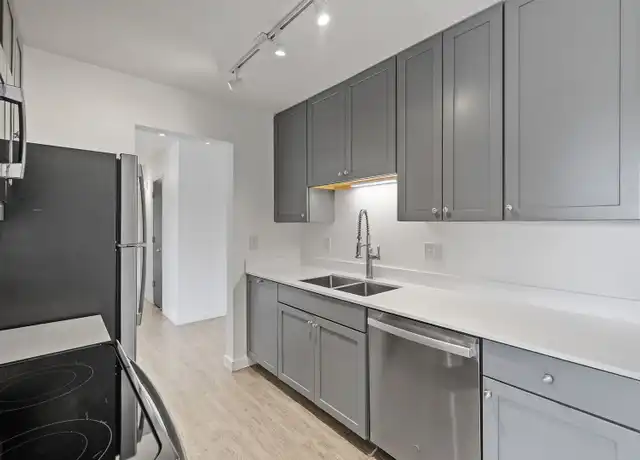 Property at 6200 Golden Valley Rd Unit 201, Minneapolis, MN, 55422, 2 beds, 1 bath, [object Object]