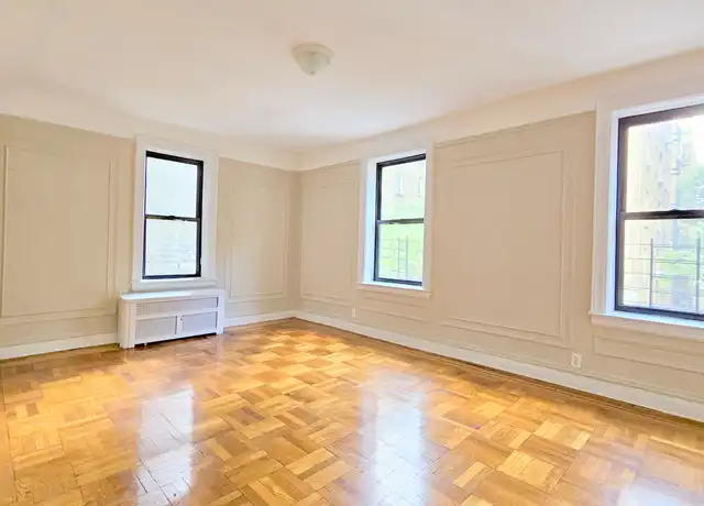 Property at 850 W 176th St Unit 2E, New York, NY, 10033, 3 beds, 1 bath, [object Object]