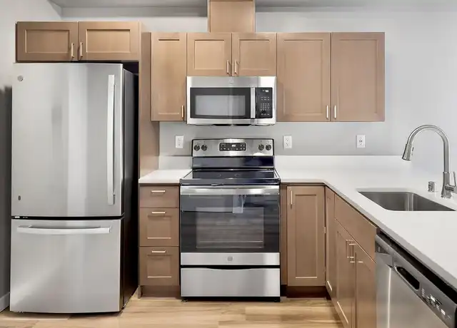 Property at Kingsway Apartments - 4265 Creston Way, Bellingham, WA, 98226, 0-1 beds, 1 bath, [object Object]