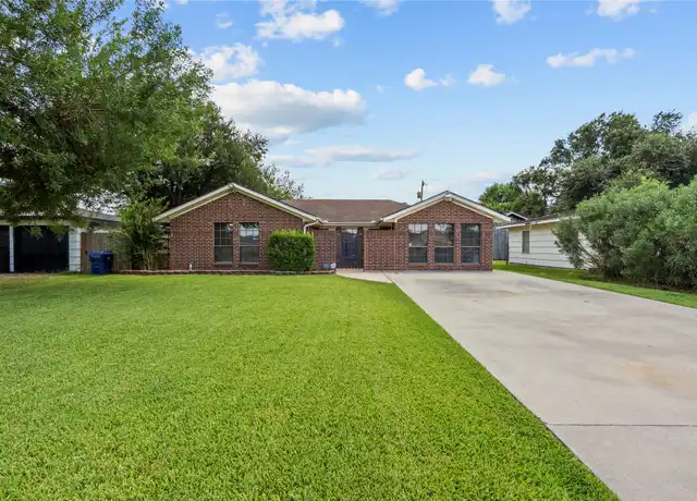 Property at 1421 16th Ave N, Texas City, TX, 77590, 4 beds, 2 baths, [object Object]