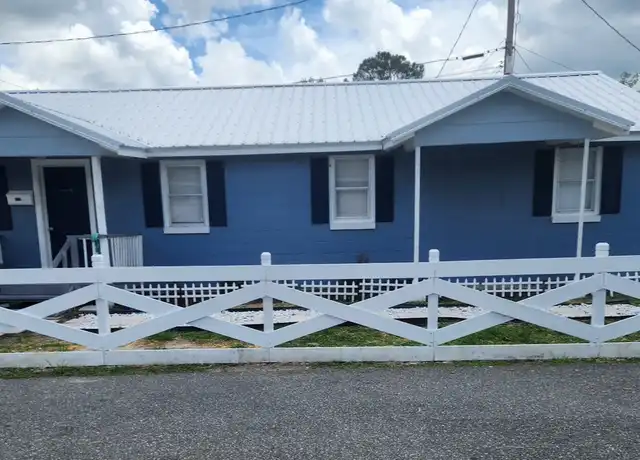 Property at 278 NE Trinity Pl, Lake City, FL, 32055, 3 beds, 1 bath, [object Object]