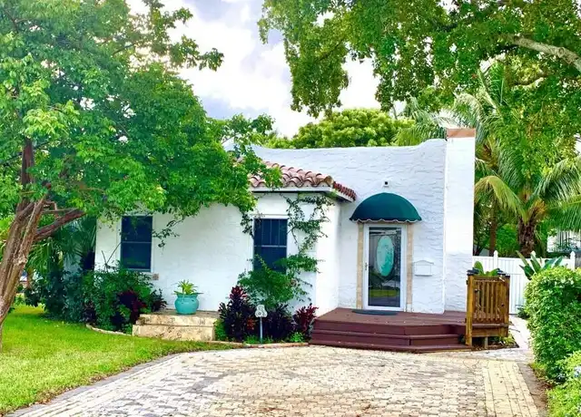 Property at 232 Dixie Blvd, Delray Beach, FL, 33444, 4 beds, 2 baths, [object Object]
