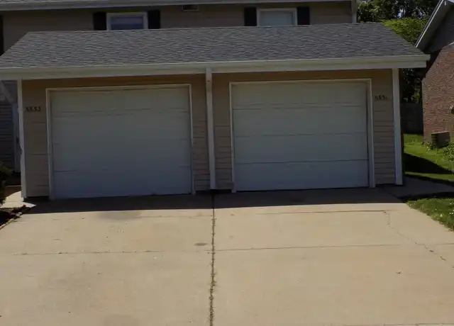 Property at 5553 Canterbury Ln, Lincoln, NE, 68512, 2 beds, 1.5 baths, [object Object]