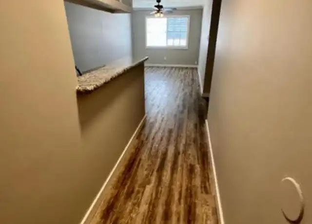 Property at 305 N Montevideo Ave, Edinburg, TX, 78541, 2 beds, 1 bath, [object Object]