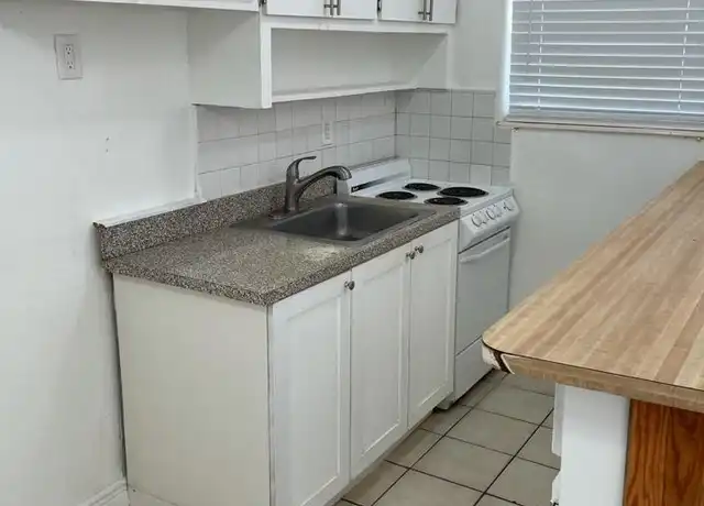 Property at 7155 W 14th Ct, Hialeah, FL, 33014, 1 bed, 1 bath, [object Object]