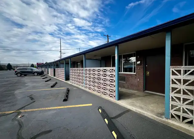 Property at 2705 W Nob Hill Blvd Unit J-1, Yakima, WA, 98902, 1 bed, 1 bath, [object Object]