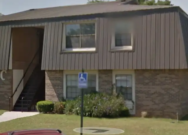 Property at 401 Dogwood Dr Unit 102, Hartford, AL, 36344, 2 beds, 1 bath, [object Object]