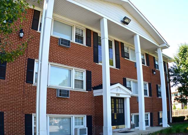 Photo of 620 Old York Rd, Elmhurst, IL 60126