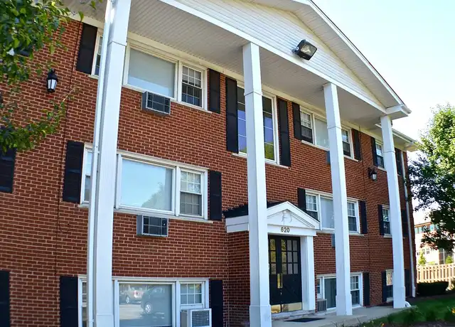 Property at Colonial - 620 Old York Rd, Elmhurst, IL, 60126, 1 bed, 1 bath, [object Object]