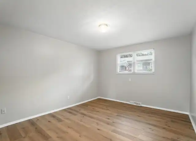 Property at 253 S Liberty St Unit 2, Delaware, OH, 43015, 2 beds, 1 bath, [object Object]