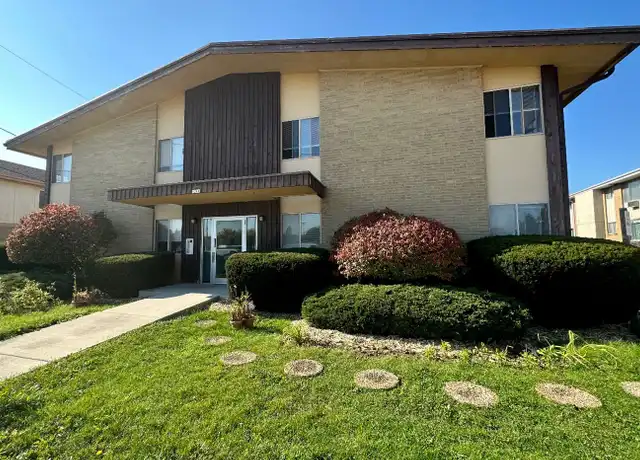 Property at 1216 Memorial Dr Unit 8, South Milwaukee, WI, 53172, 2 beds, 1 bath, [object Object]